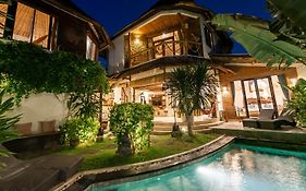 Bukit Surf Villa